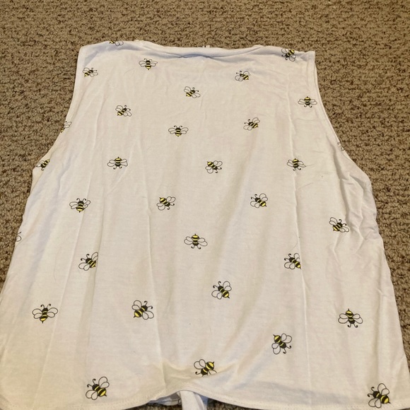Cute bee tank top! - Picture 4 of 4
